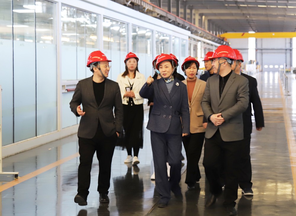 創(chuàng)新驅動 低碳未來 - 省工商聯(lián)調研組一行調研蘭迪機器